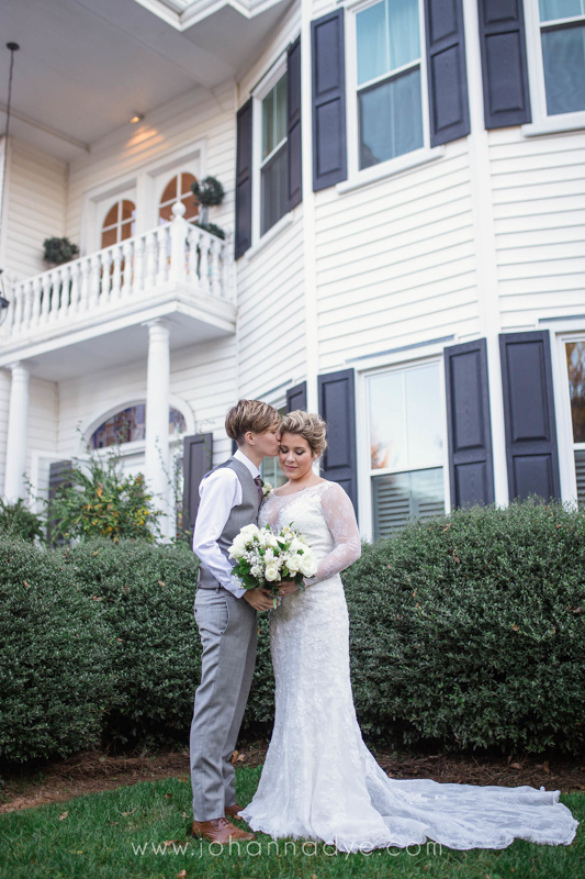 Photoshoot of Bride and Groom at The Matthews House